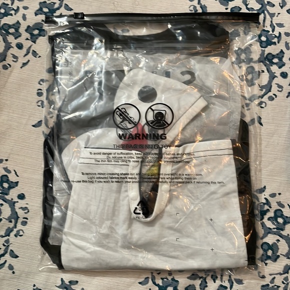 NWT Penguin Baby Outfit - Picture 8 of 8